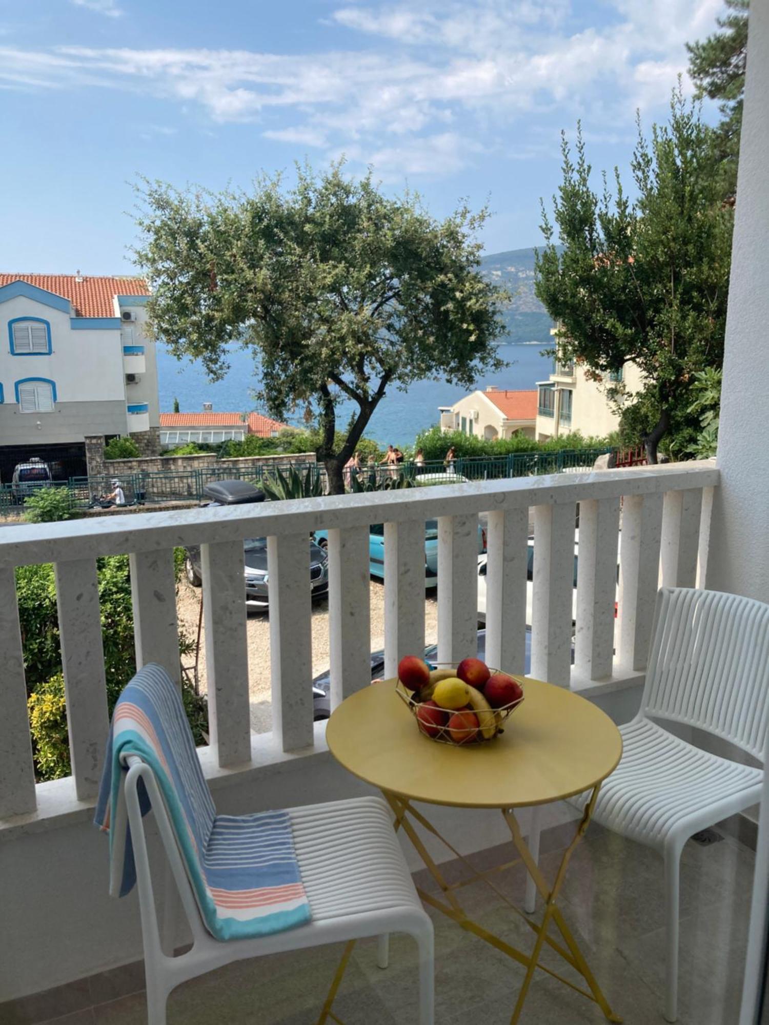 Apartments Milicevic ヘルツェグ・ノヴィ エクステリア 写真